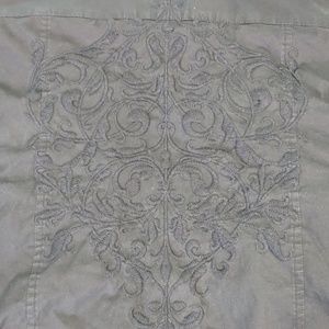 Men's embroidered shirt